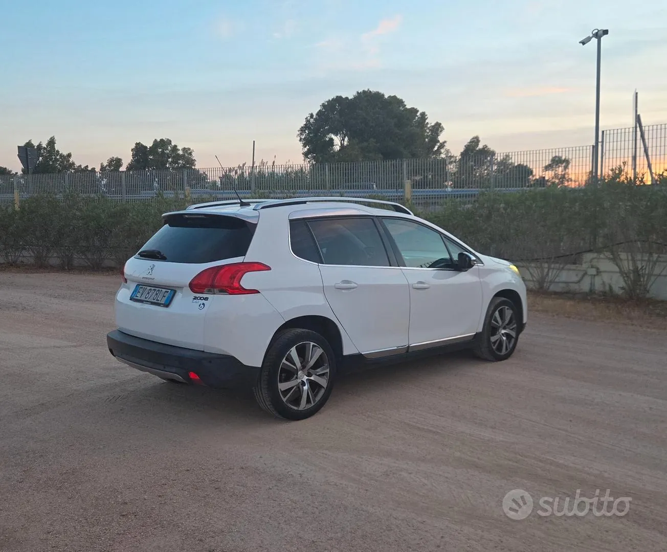 Peugeot 2008 2015 photo 5