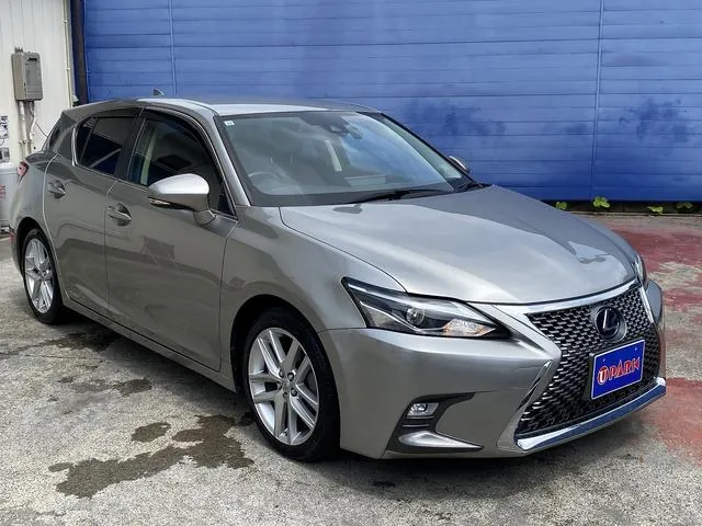 Lexus Ct 2019 photo 3