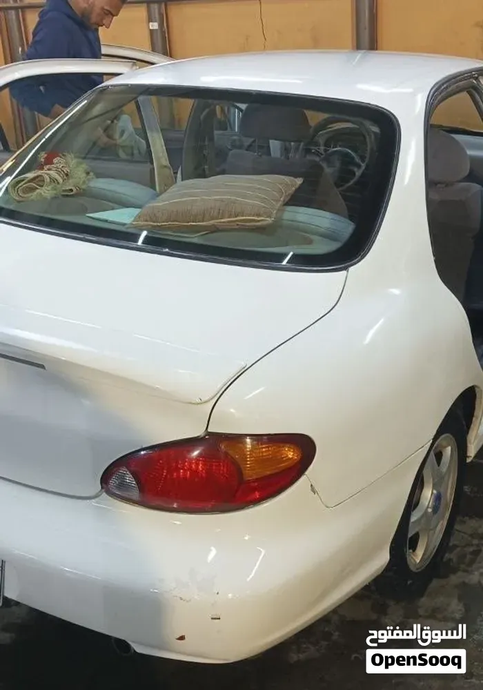 Hyundai Avante 1998 photo 3