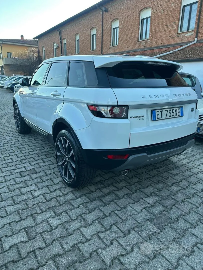 Land Rover Range Rover Evoque 2014 photo 4