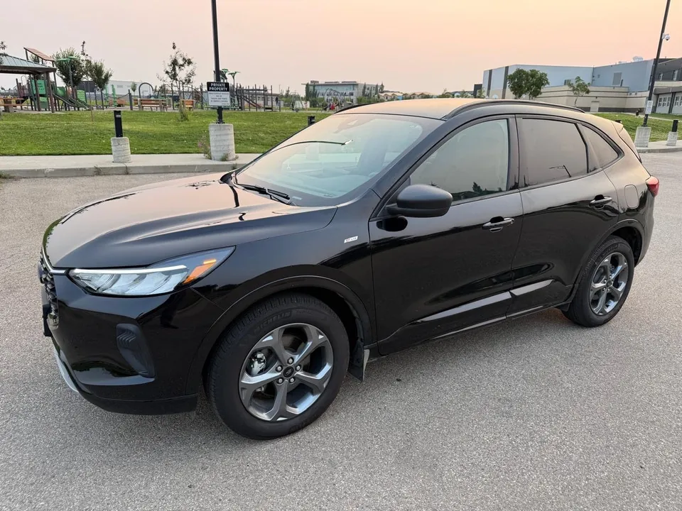 Ford Escape 2024 photo 3