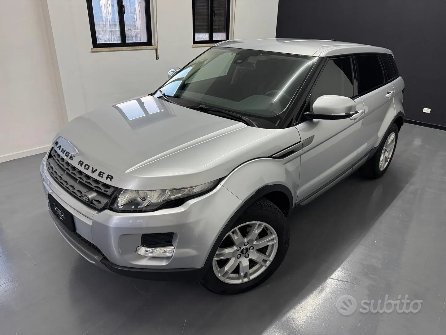 Land Rover Range Rover Evoque 2013 photo 2