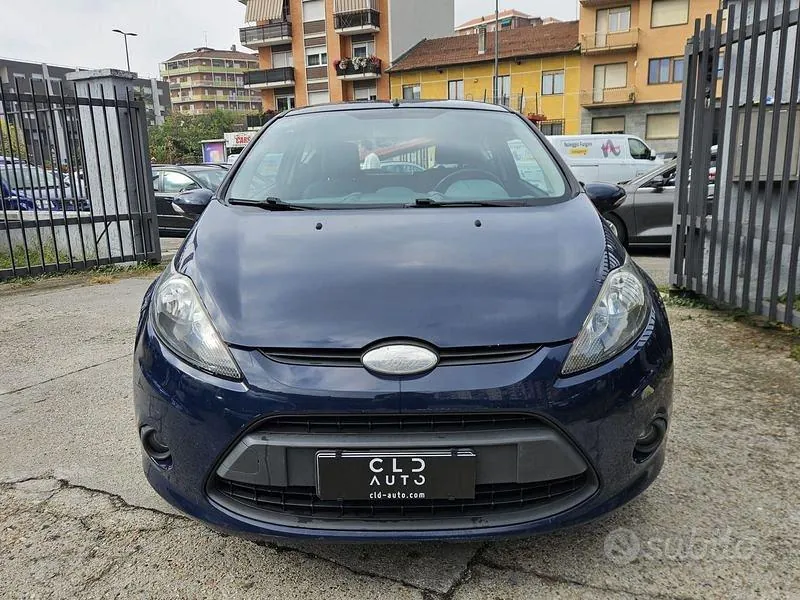 Ford Fiesta 2010 photo 2