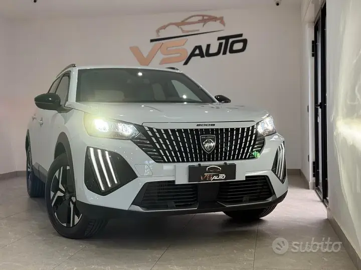 Peugeot 2008 2023 photo 2