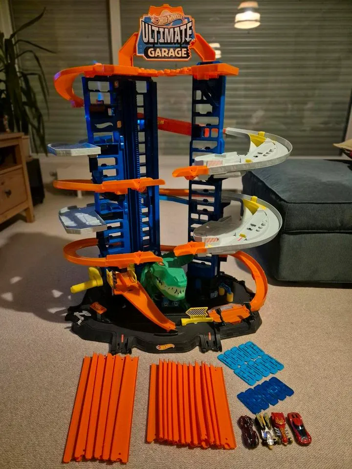 Hot Wheels Ultimate Garage