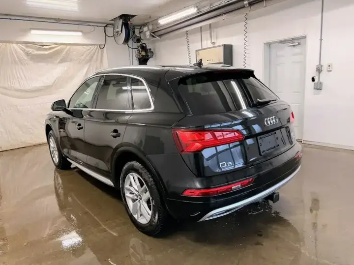 Audi Q5 2018 photo 2
