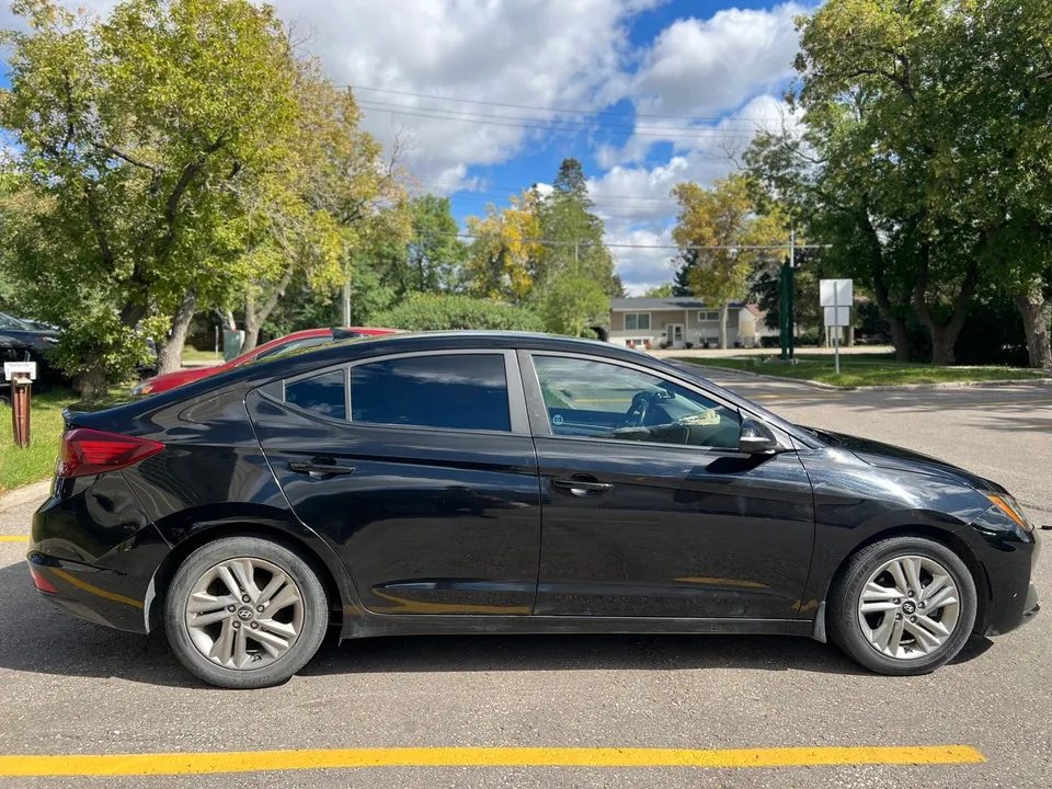 Hyundai Elantra 2019 photo 2