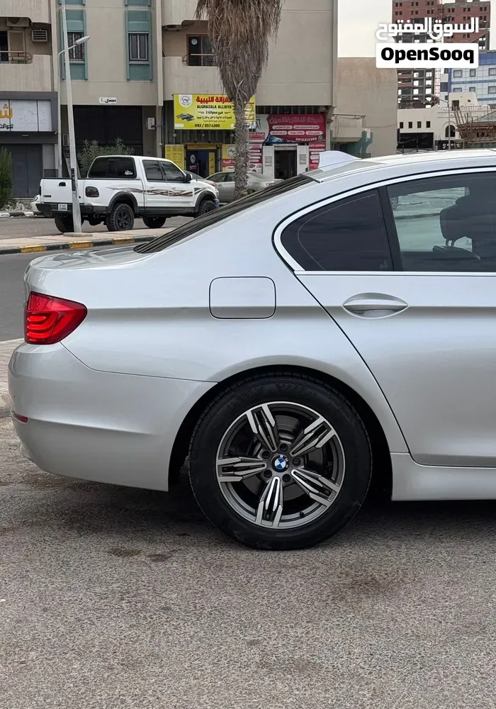 BMW 5 Series 2011 photo 4
