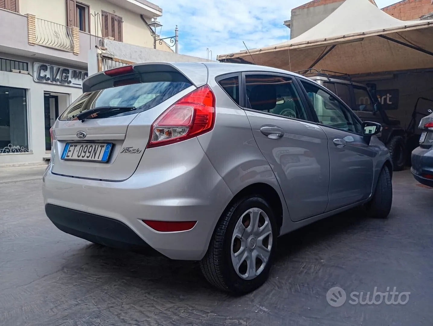 Ford Fiesta 2014 photo 2