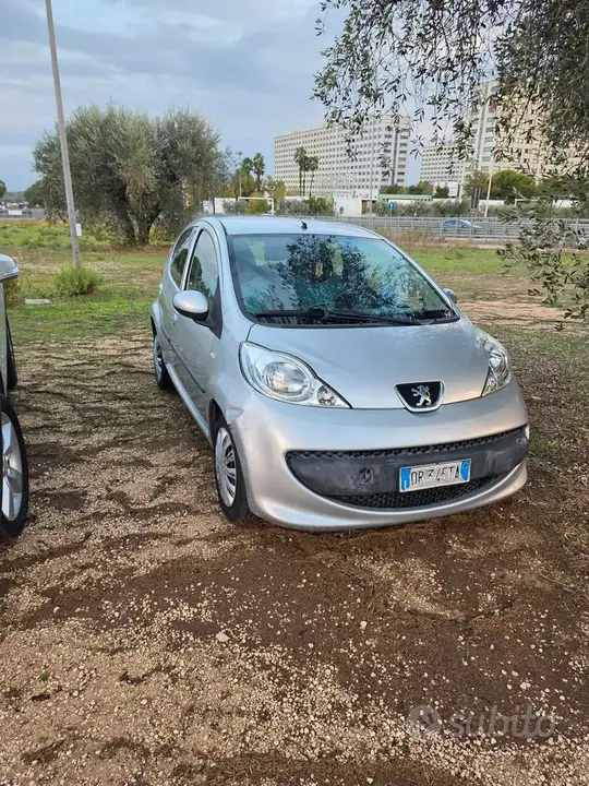 Peugeot 107 2008 photo 2