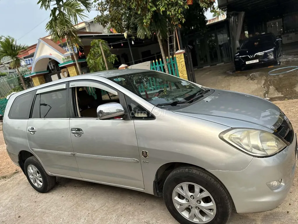 Toyota Innova 2008 photo 2