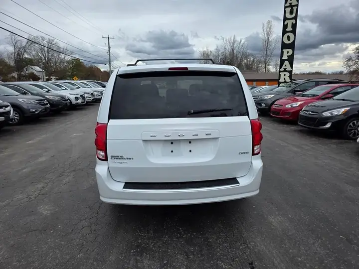 Dodge Grand Caravan 2017 photo 4