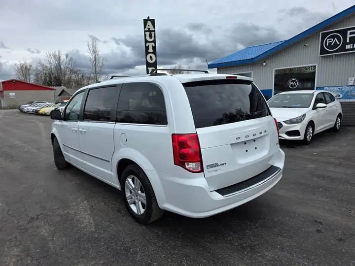 Dodge Grand Caravan 2017 photo 3