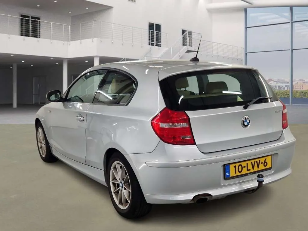 BMW 118I Business Line 2010 photo 3