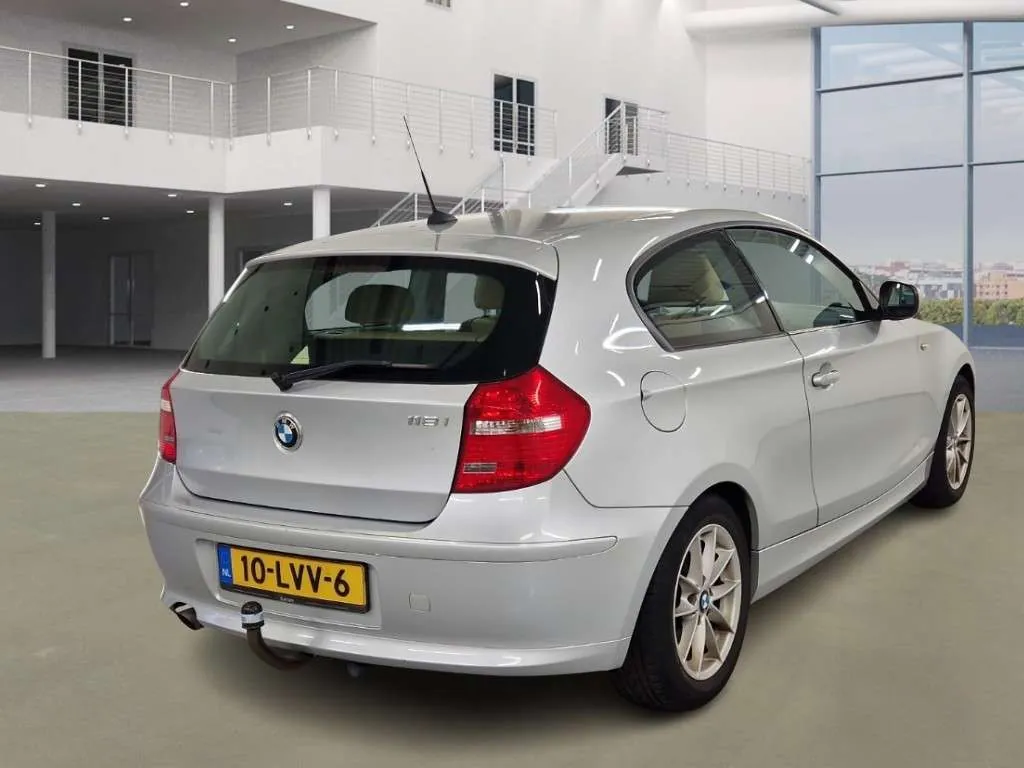 BMW 118I Business Line 2010 photo 2