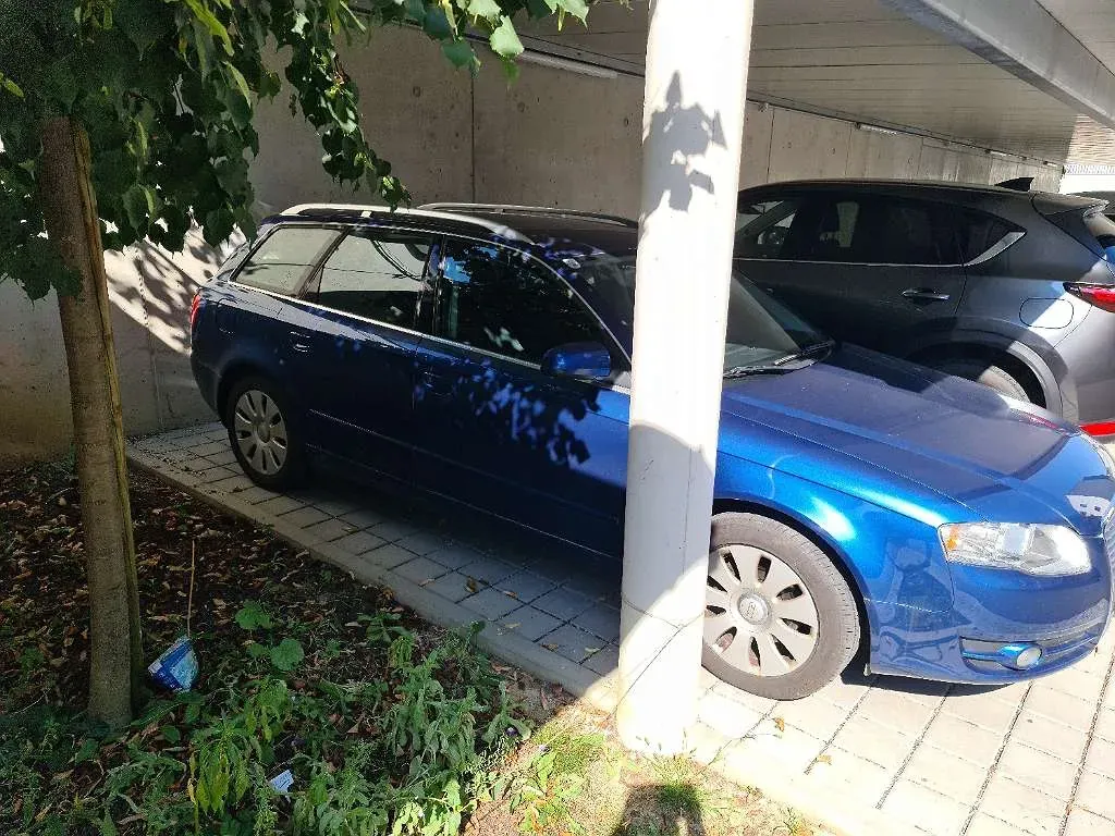 Audi A4 2006 photo 2
