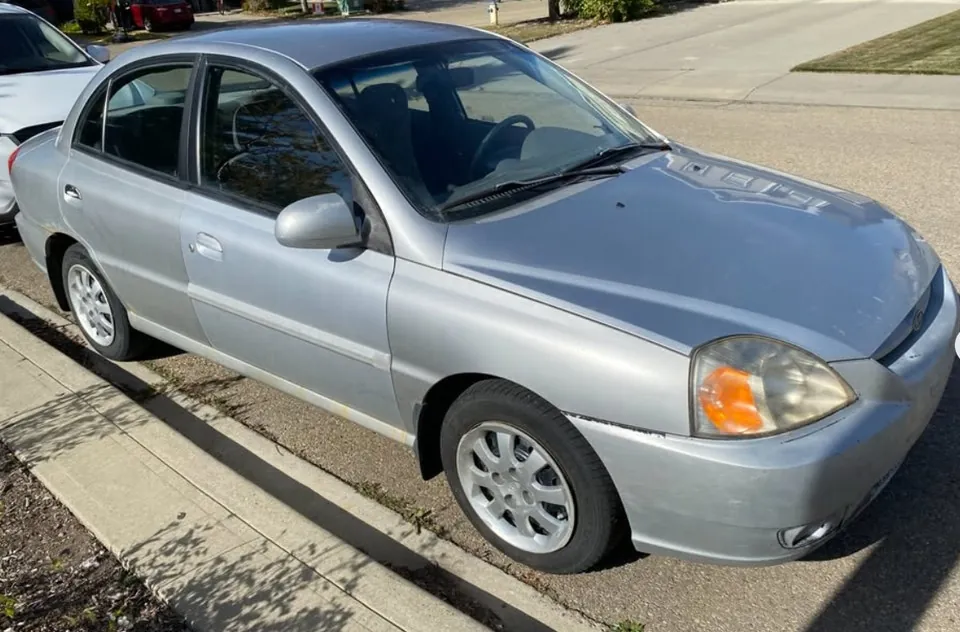 Kia Rio 2005 photo 2