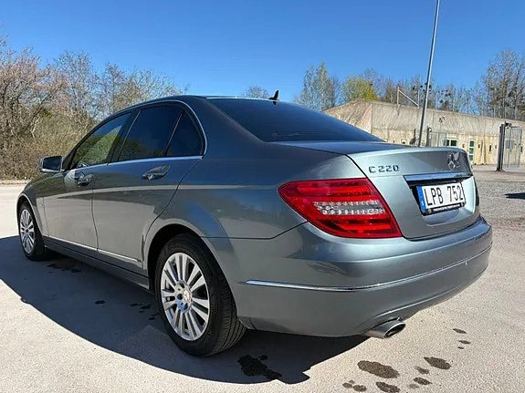Mercedes-Benz C220 2012 photo 3