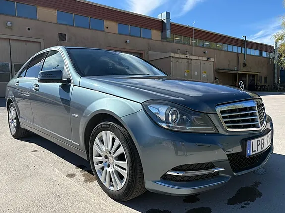 Mercedes-Benz C220