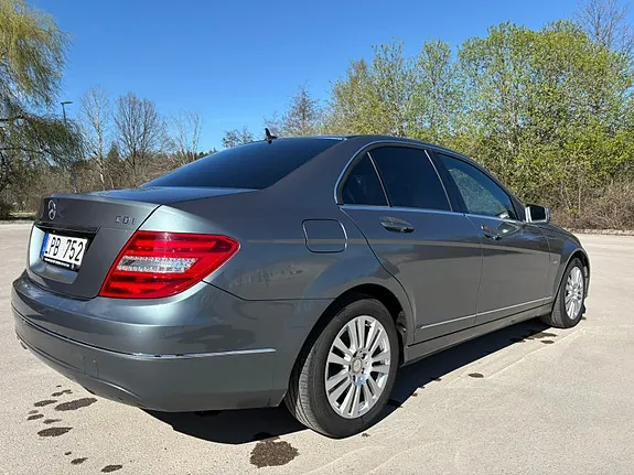 Mercedes-Benz C220 2012 photo 4