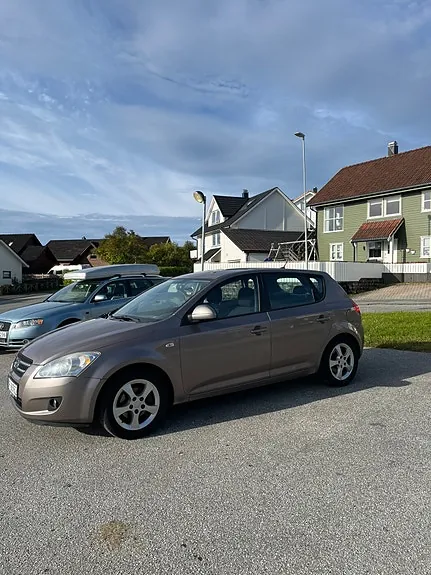 Kia Ceed 2007 photo 3