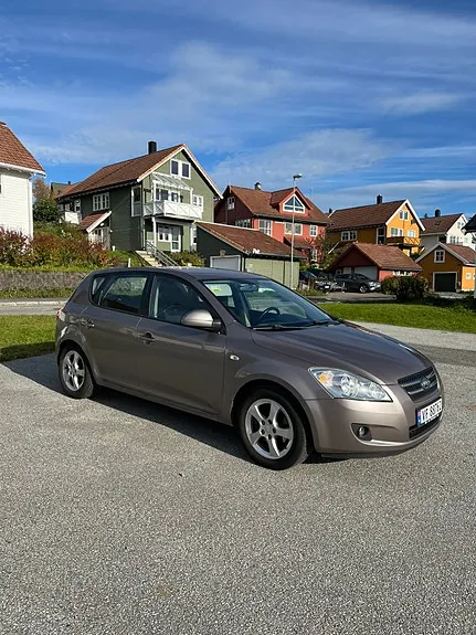 Kia Ceed 2007 photo 2