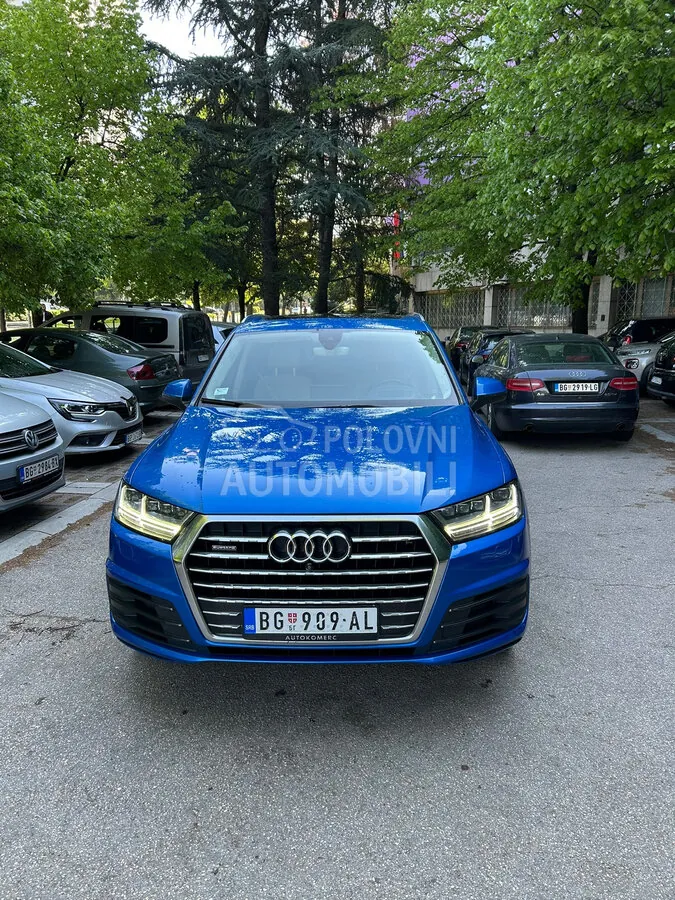 Audi Q7 2016 photo 2