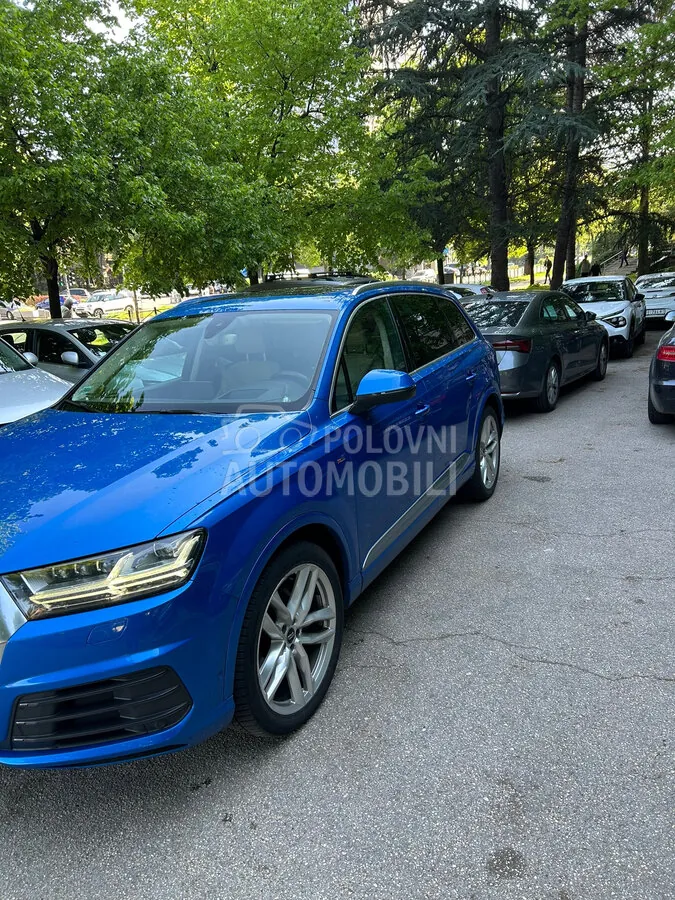 Audi Q7 2016 photo 4