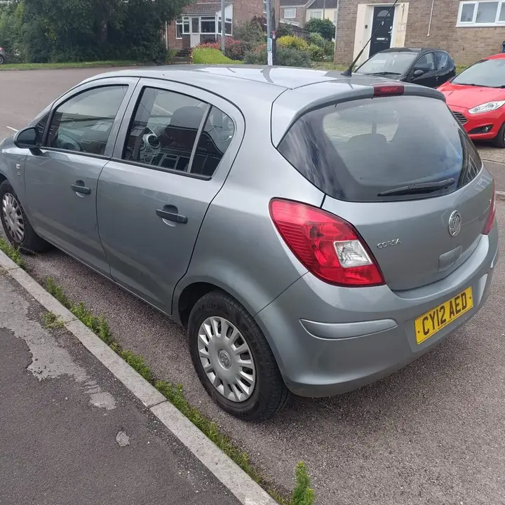 Vauxhall Corsa 2012 photo 4