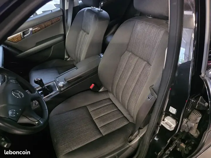 Mercedes-Benz C-Class 2008 photo 4