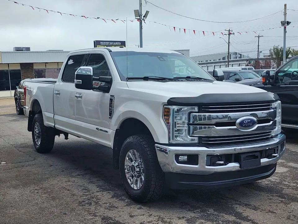 Ford Super Duty F-350 2018 photo 3