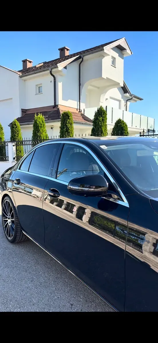 Mercedes-Benz E-Class 2017 photo 3