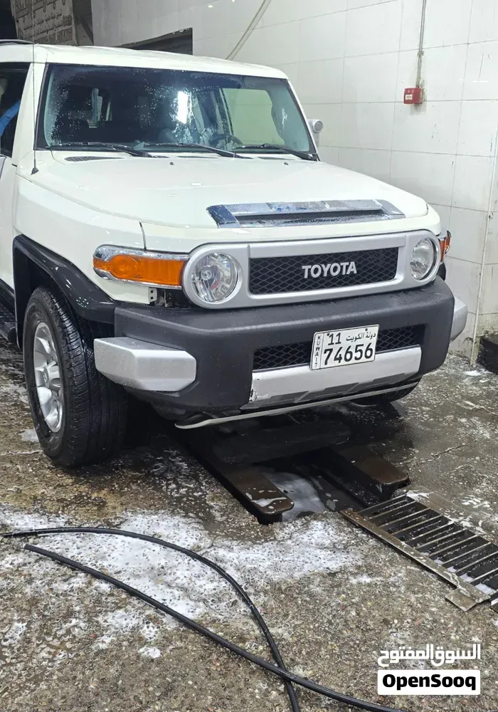 Toyota Fj 2013 photo 2