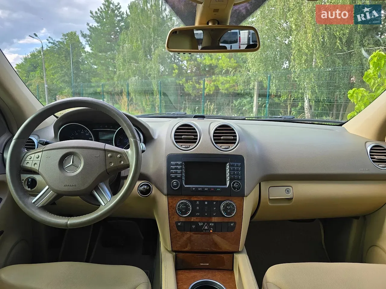 Mercedes-Benz M-Class 2006 photo 2
