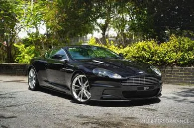 Aston Martin Dbs