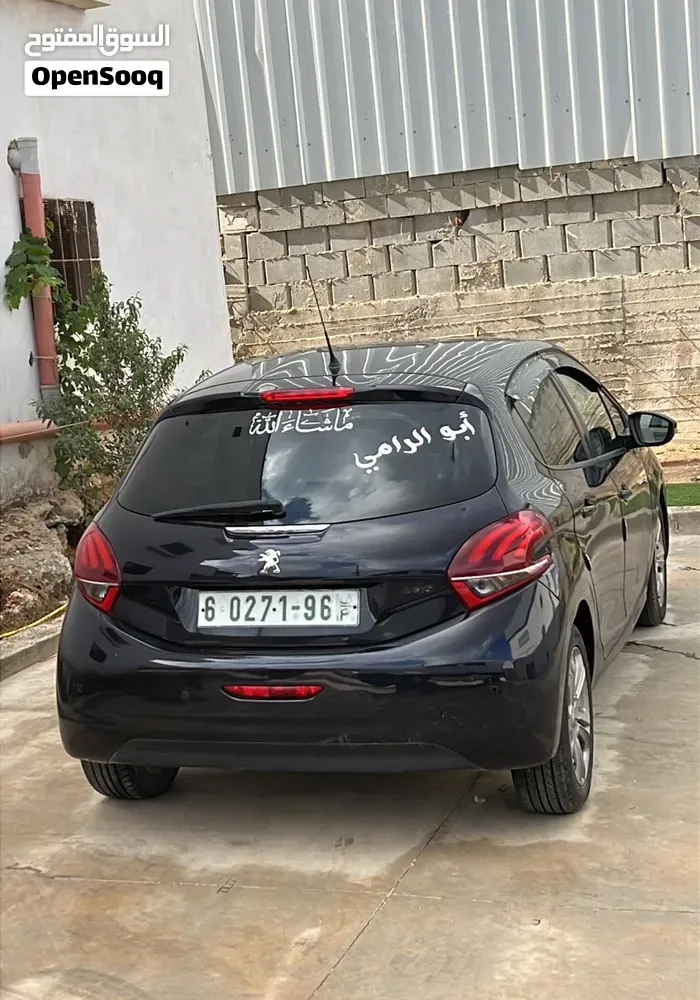 Peugeot 208 2018 photo 2