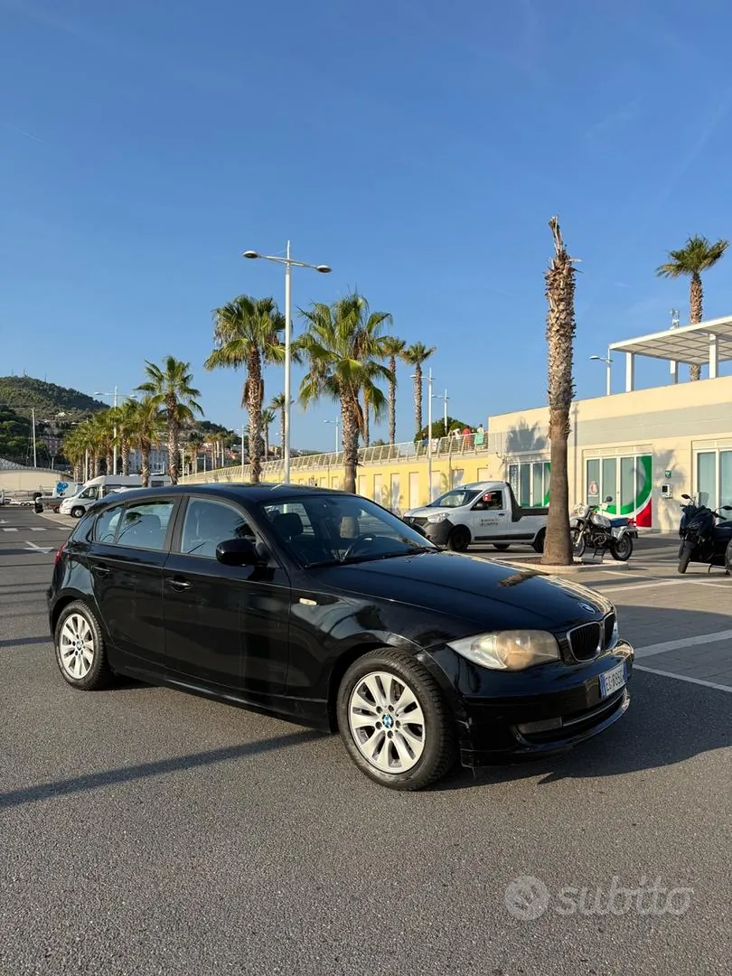 BMW 116 2011 photo 2