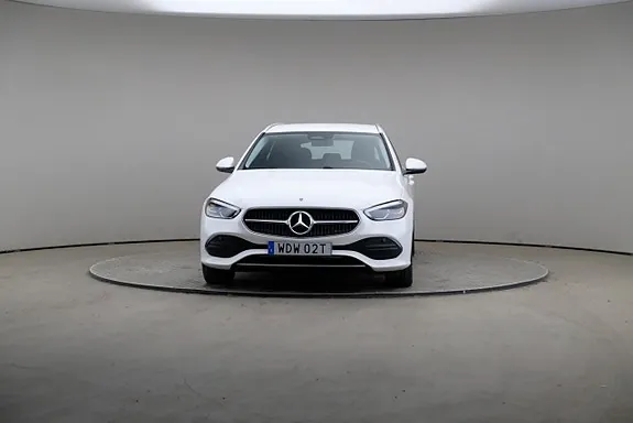 Mercedes-Benz C300 E 2025 photo 3