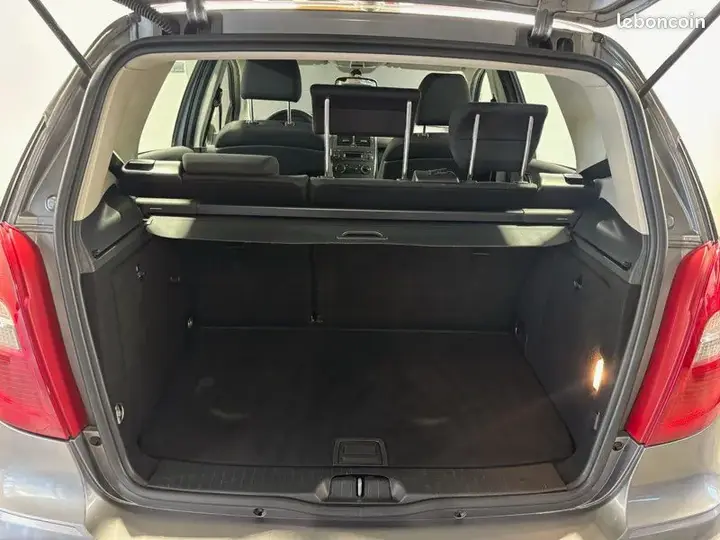 Mercedes-Benz A-Class 2010 photo 5
