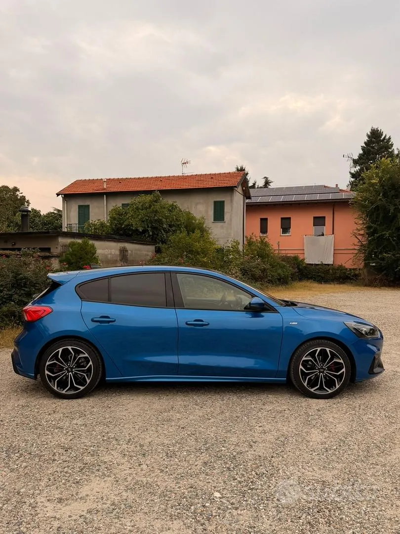 Ford Focus 2020 photo 2