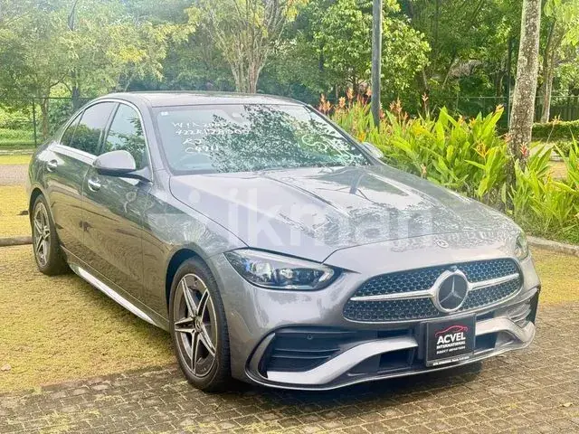 Mercedes-Benz C200 2024 photo 2