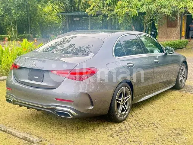 Mercedes-Benz C200 2024 photo 5