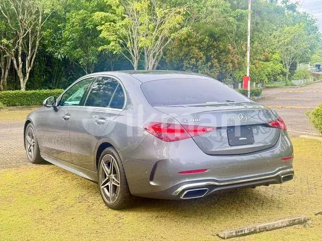Mercedes-Benz C200 2024 photo 3