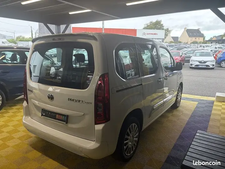 Toyota Proace City Verso 2023 photo 4