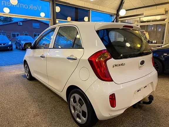 Kia Picanto 2012 photo 3