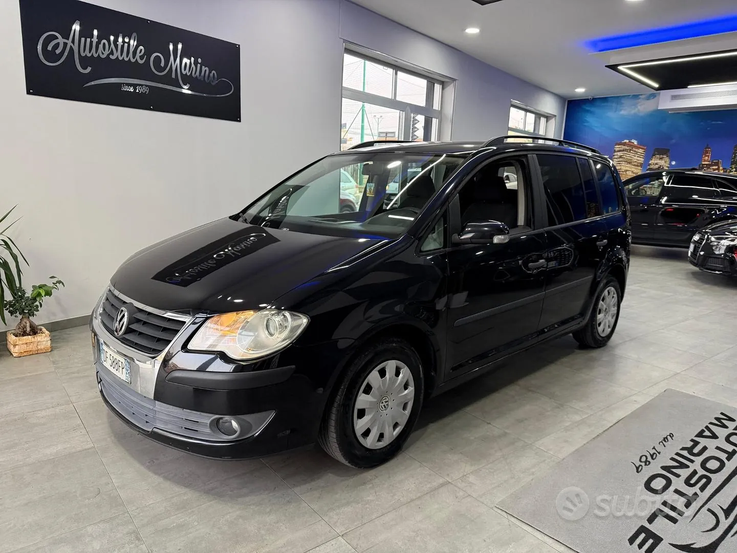 Volkswagen Touran 2007 photo 2
