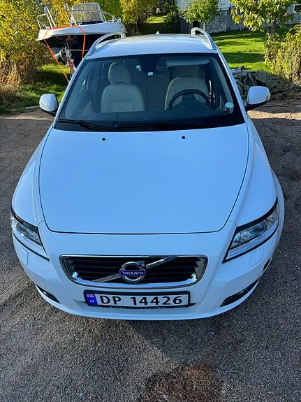 Volvo V50 2012 photo 2