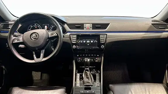 Skoda Superb 2016 photo 4