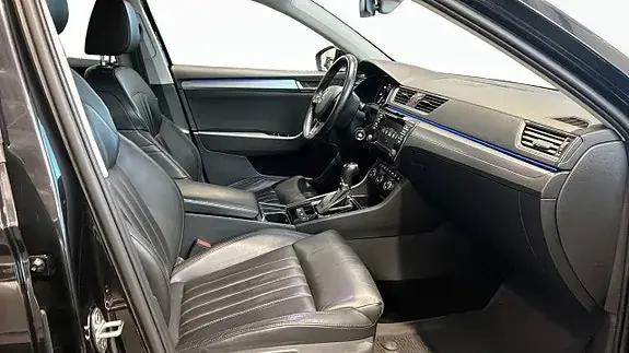 Skoda Superb 2016 photo 3