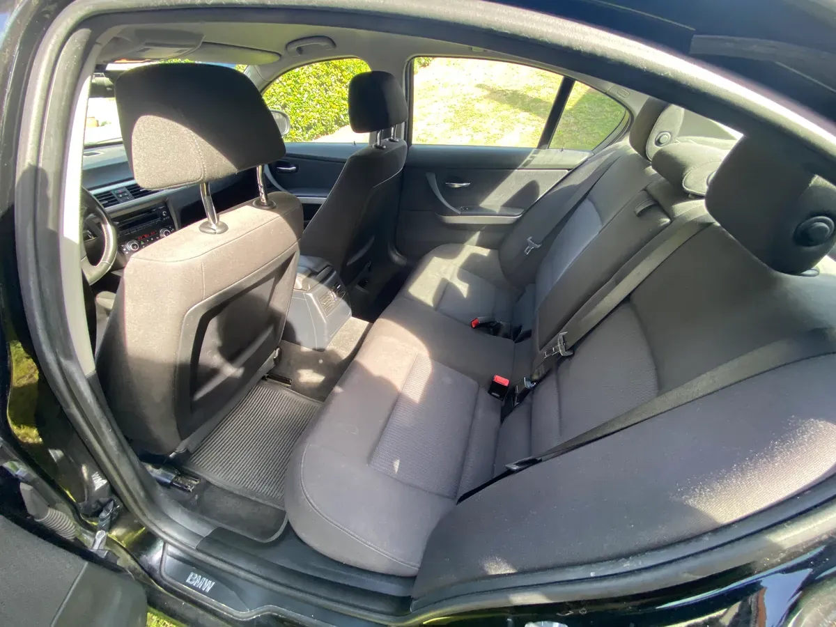 BMW 3 Series 2012 photo 3